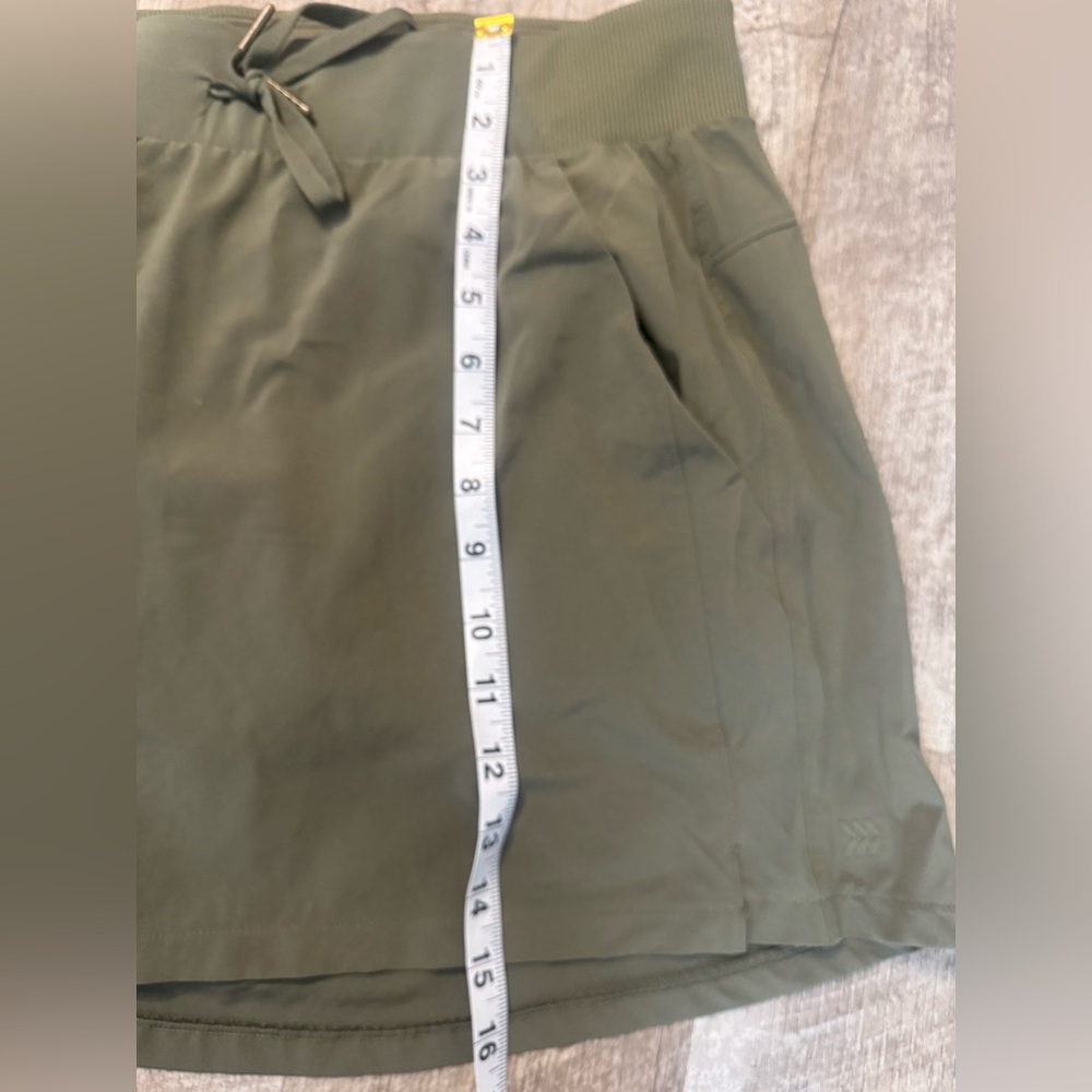 All in Motion size XS Olive green skirt, like new * see waistband/back spot - Picture 8 of 10